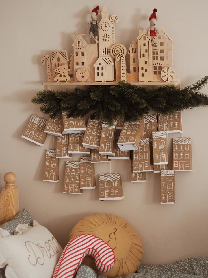 Ημερολόγιο Advent Μαγική Πόλη με Ζαχαρωτά Trele Morele - Ράφι, Χριστουγεννιάτικη Διακόσμηση